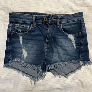 Size 2 H&M distressed denim shorts